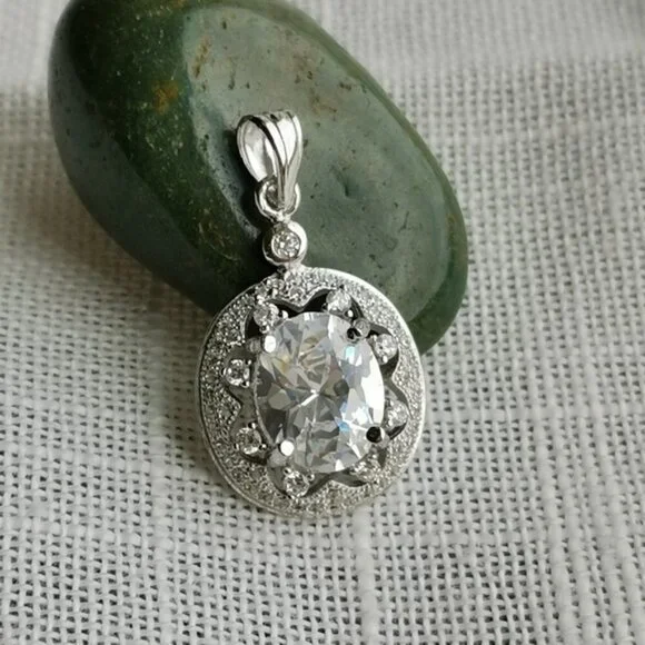 NEW Sterling Silver CZ pendant for necklace - Picture 4 of 4